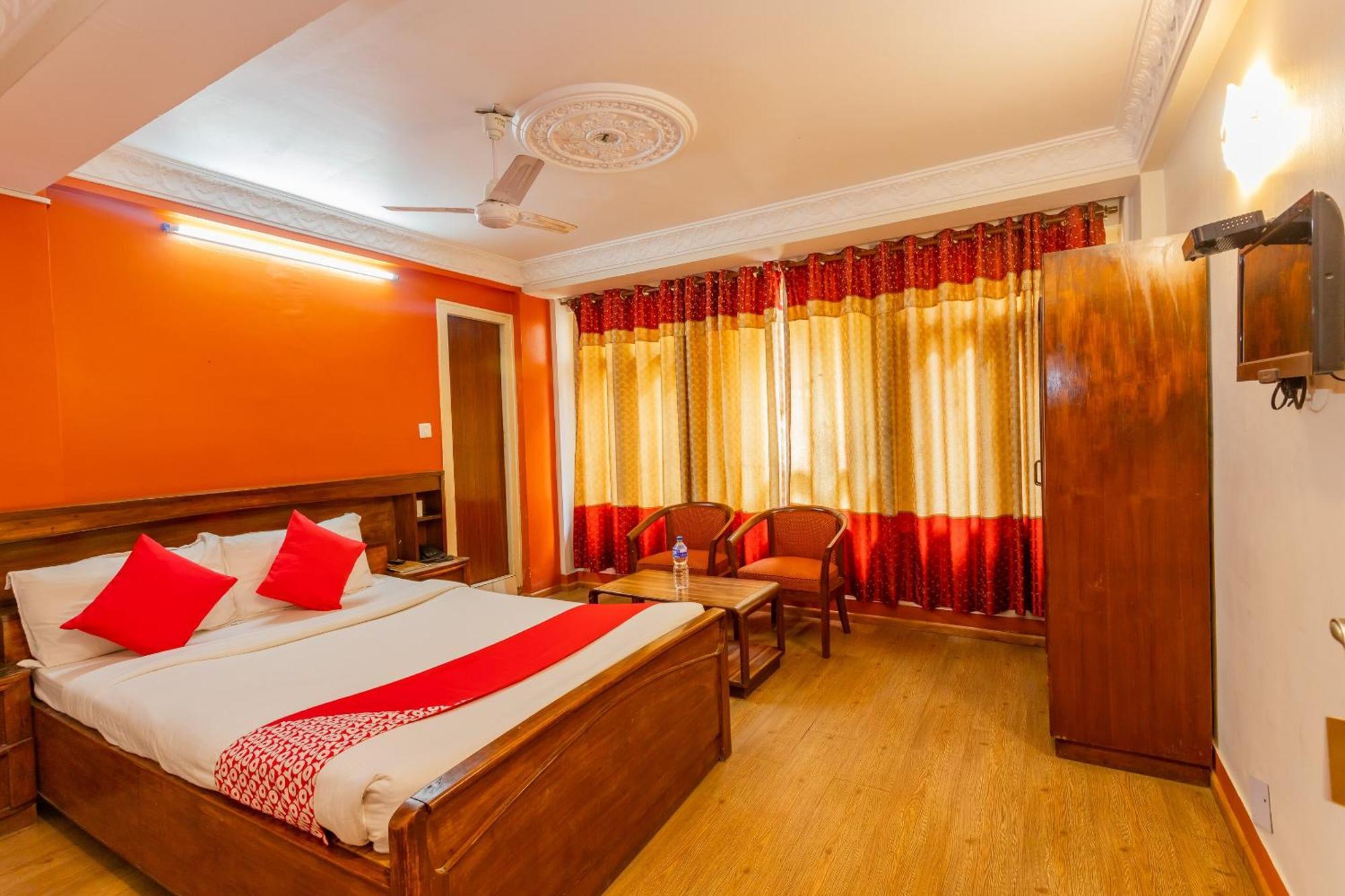 Oyo 795 Hotel Holiday Inn Katmandu Eksteriør billede